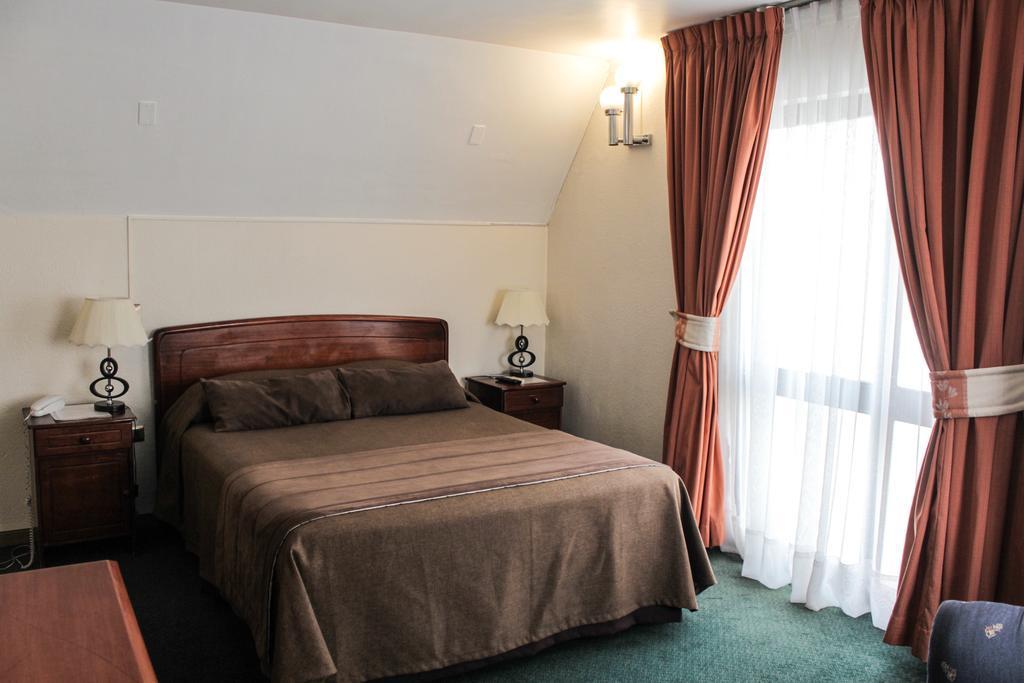 Hotel Maria Angola Santiago Buitenkant foto